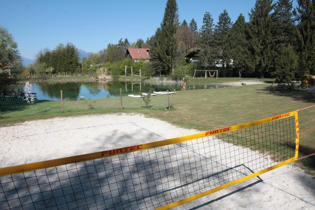 Отель Ferienanlage Forellenhof Леденицен Экстерьер фото